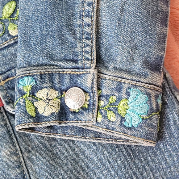 VTG Levi's Jeans for Girls Size 5 Floral Embroidered Denim Jean Jacket 90s Y2K - Picture 3 of 11